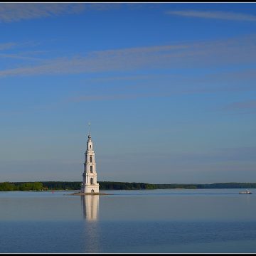 Колокольня в Калязине: «Покаянная свеча новой России»